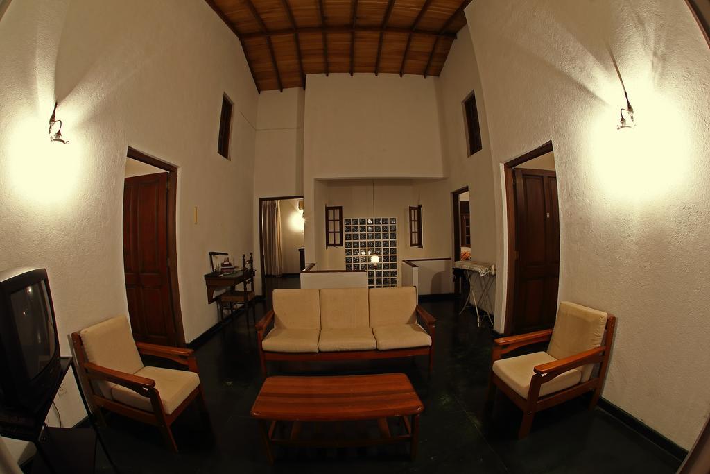 Banda Casa, Kandy Buitenkant foto