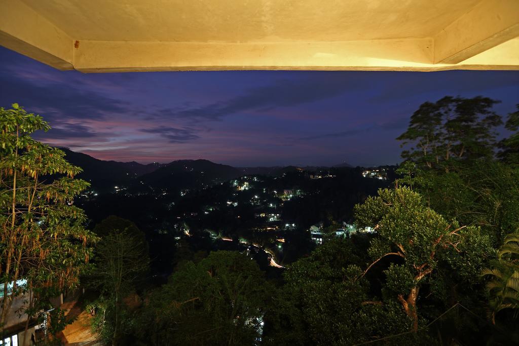 Banda Casa, Kandy Buitenkant foto