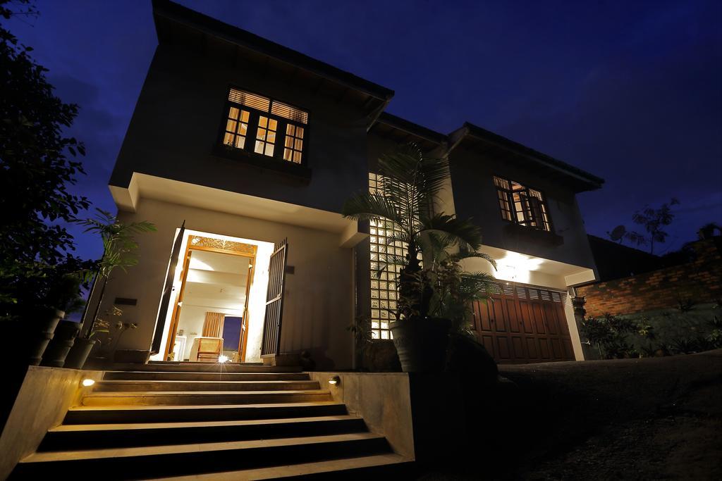 Banda Casa, Kandy Buitenkant foto