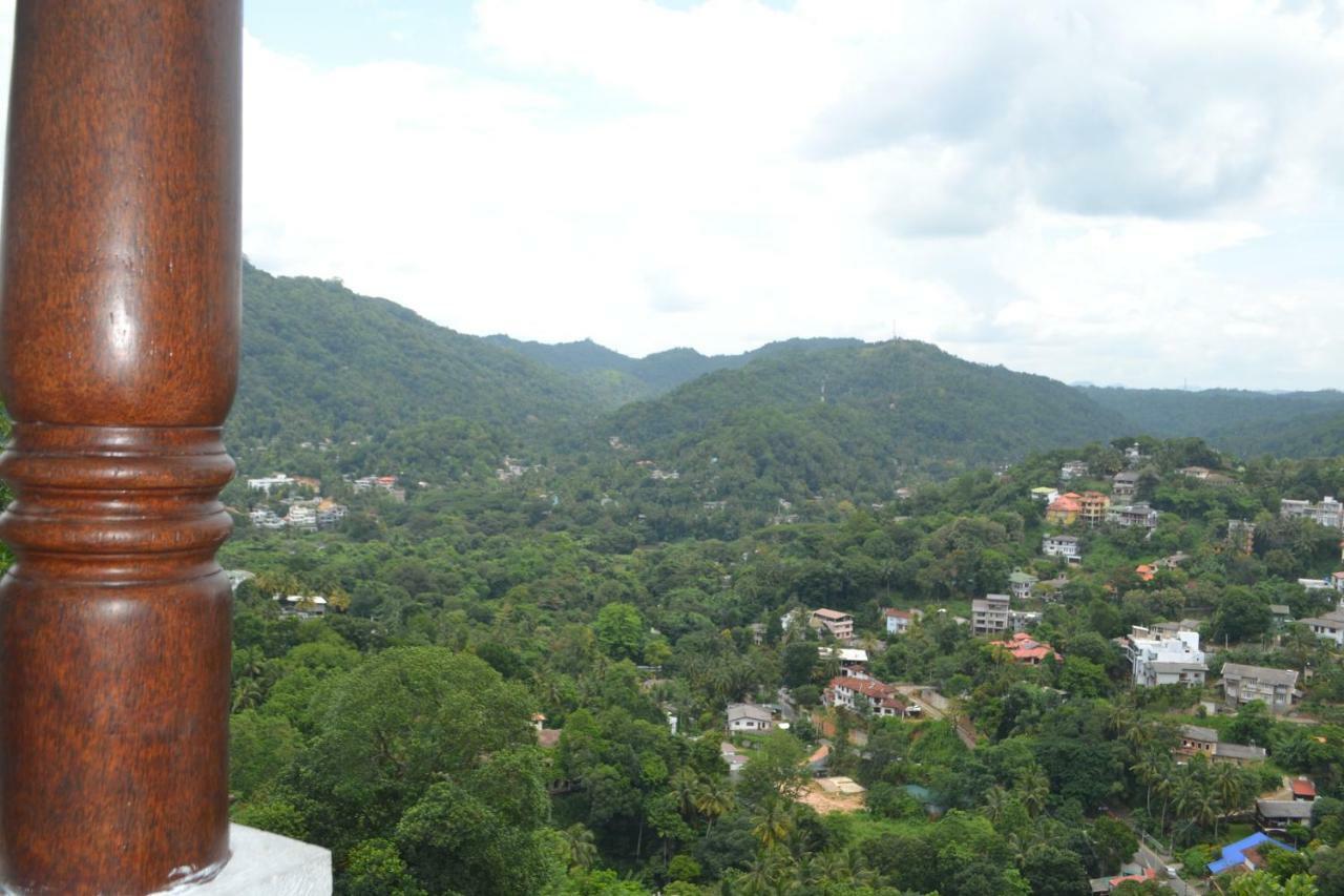 Banda Casa, Kandy Buitenkant foto
