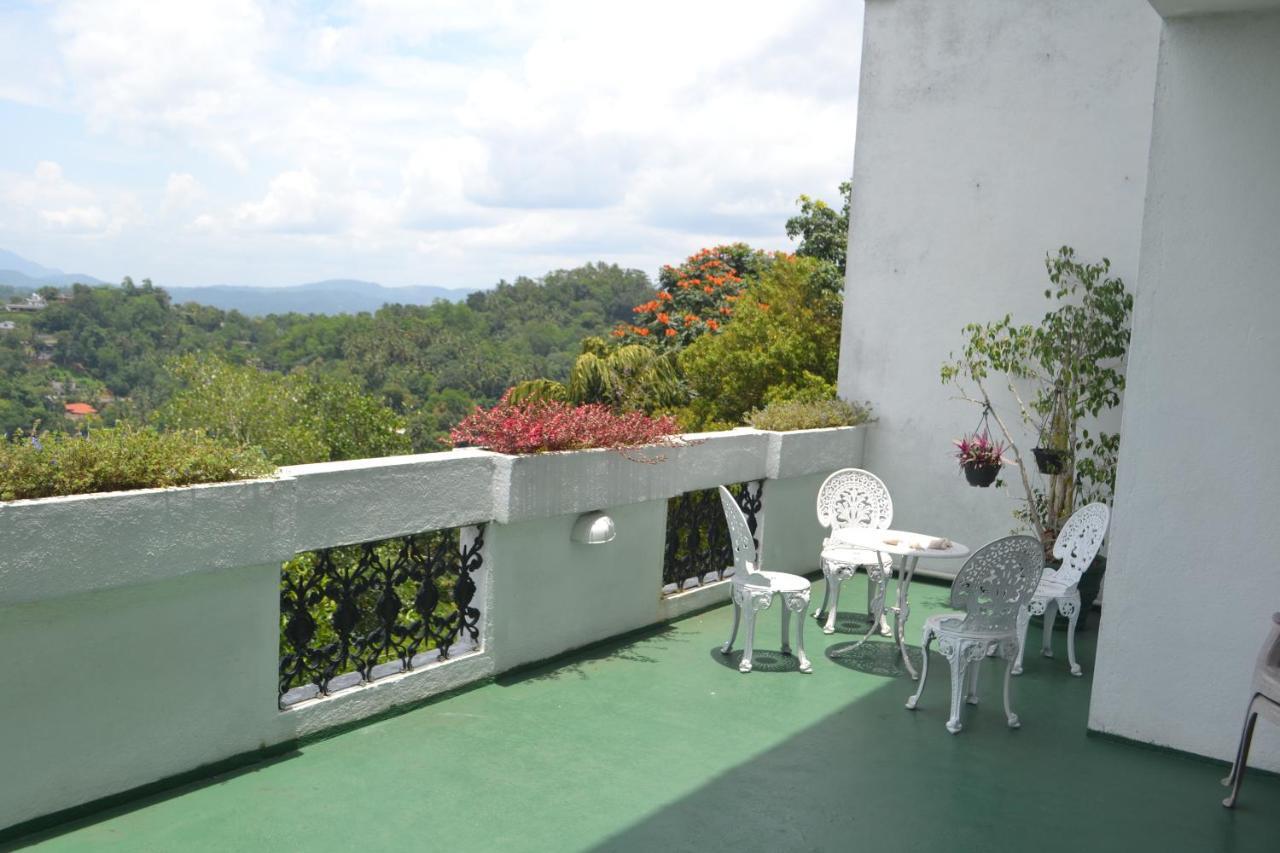 Banda Casa, Kandy Buitenkant foto